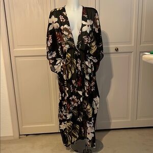 Walter Baker Black Floral Kimono